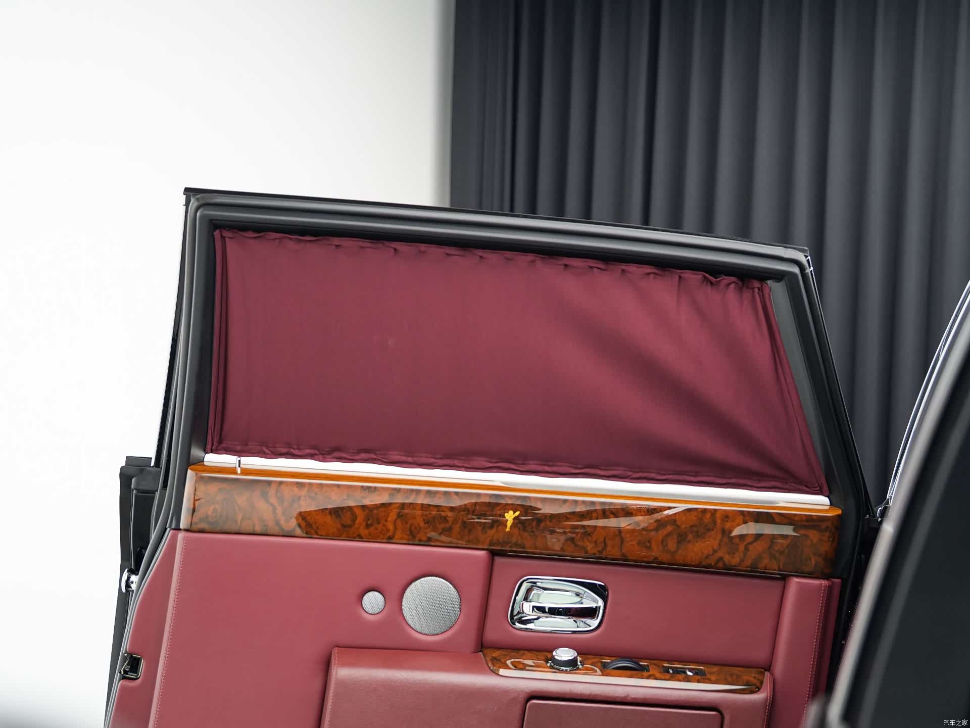 Rolls-Royce Phantom, 2011 11