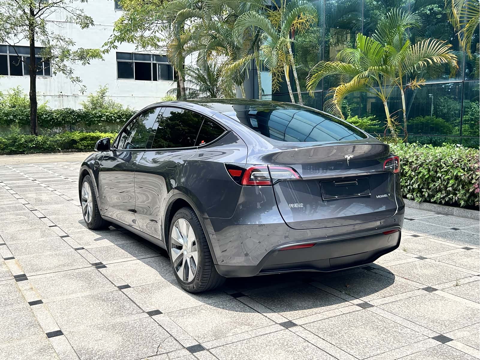 Tesla Model Y, 2022 все фото