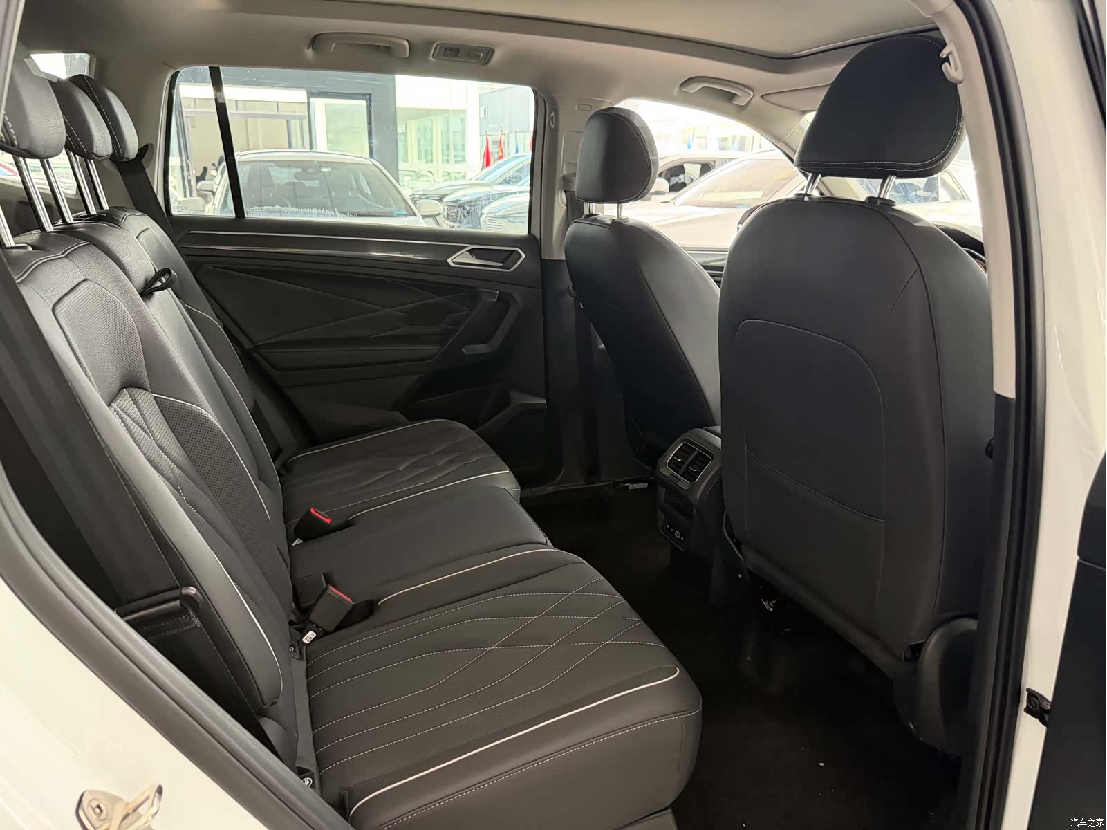 Volkswagen Tiguan L, 2023 6