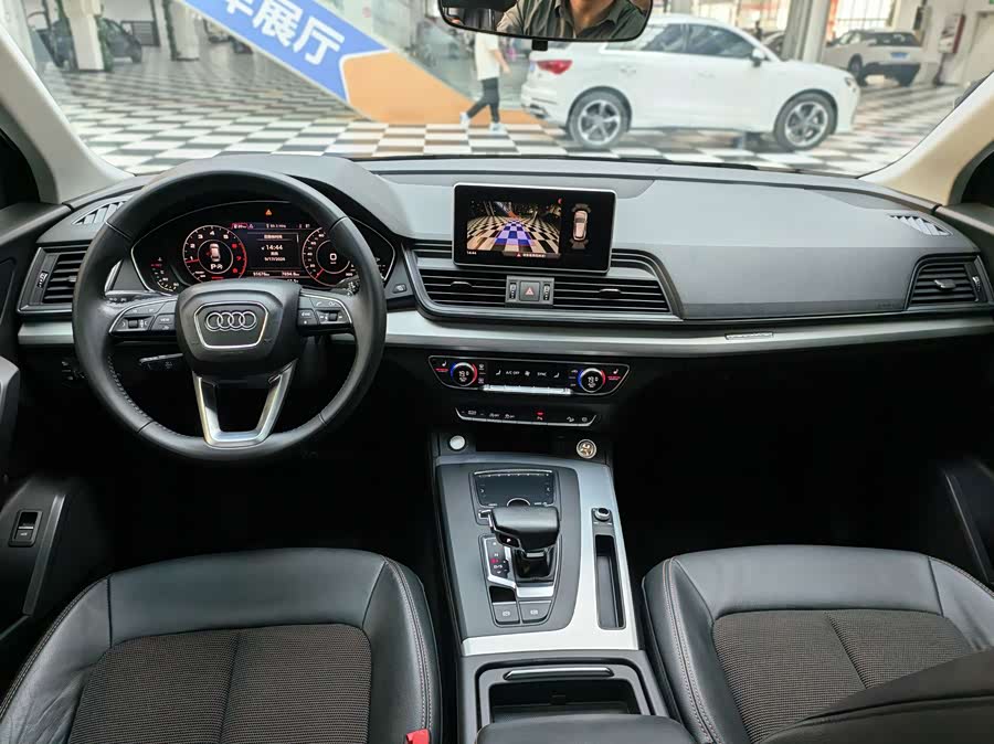 Audi Q5L 2019, фото 7
