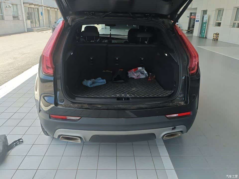 Cadillac XT4, 2022 8