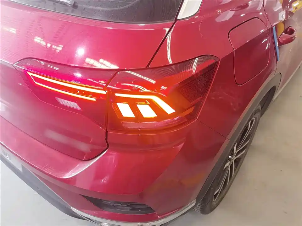 Volkswagen T-ROC exploring Songs Volkswagen T-ROC exploring Songs