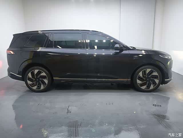 DongFeng eπ008, 2025 7