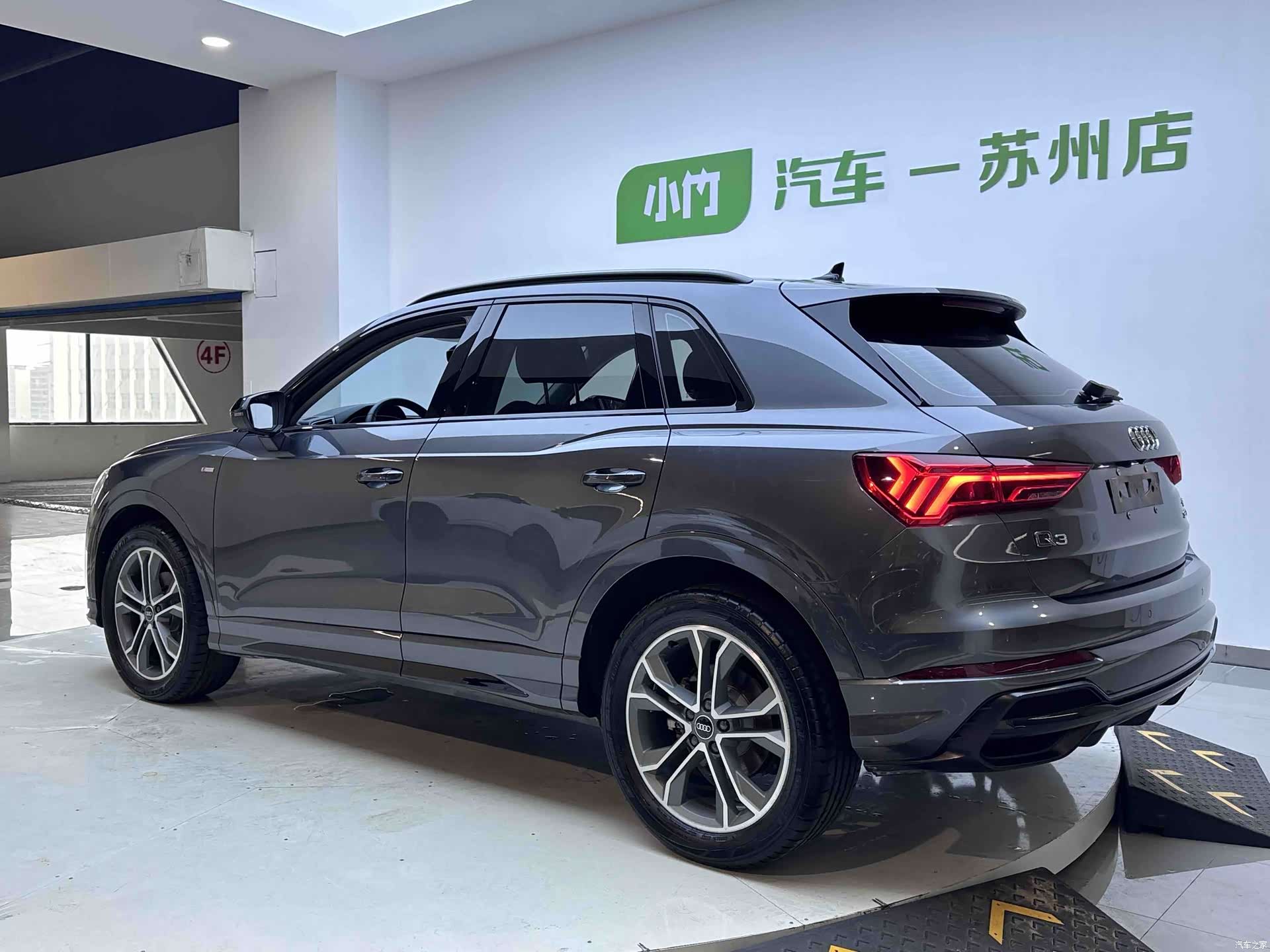 Audi Q3, 2022 4