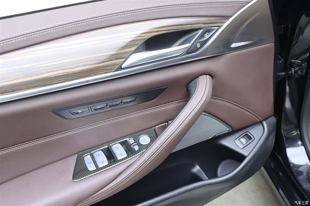 BMW 5 Series, 2022 12
