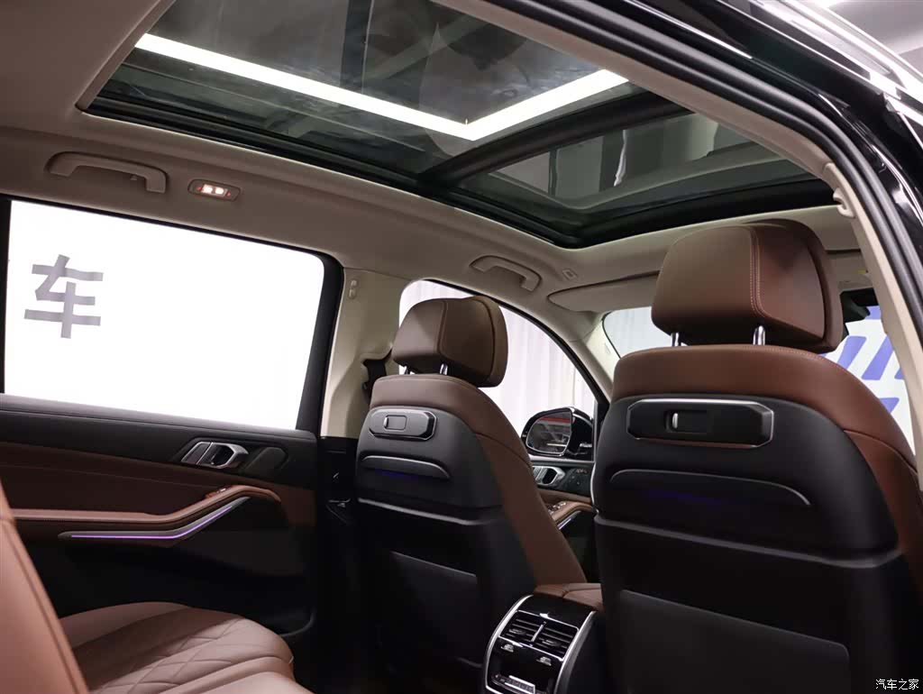 BMW X7, 2023 25