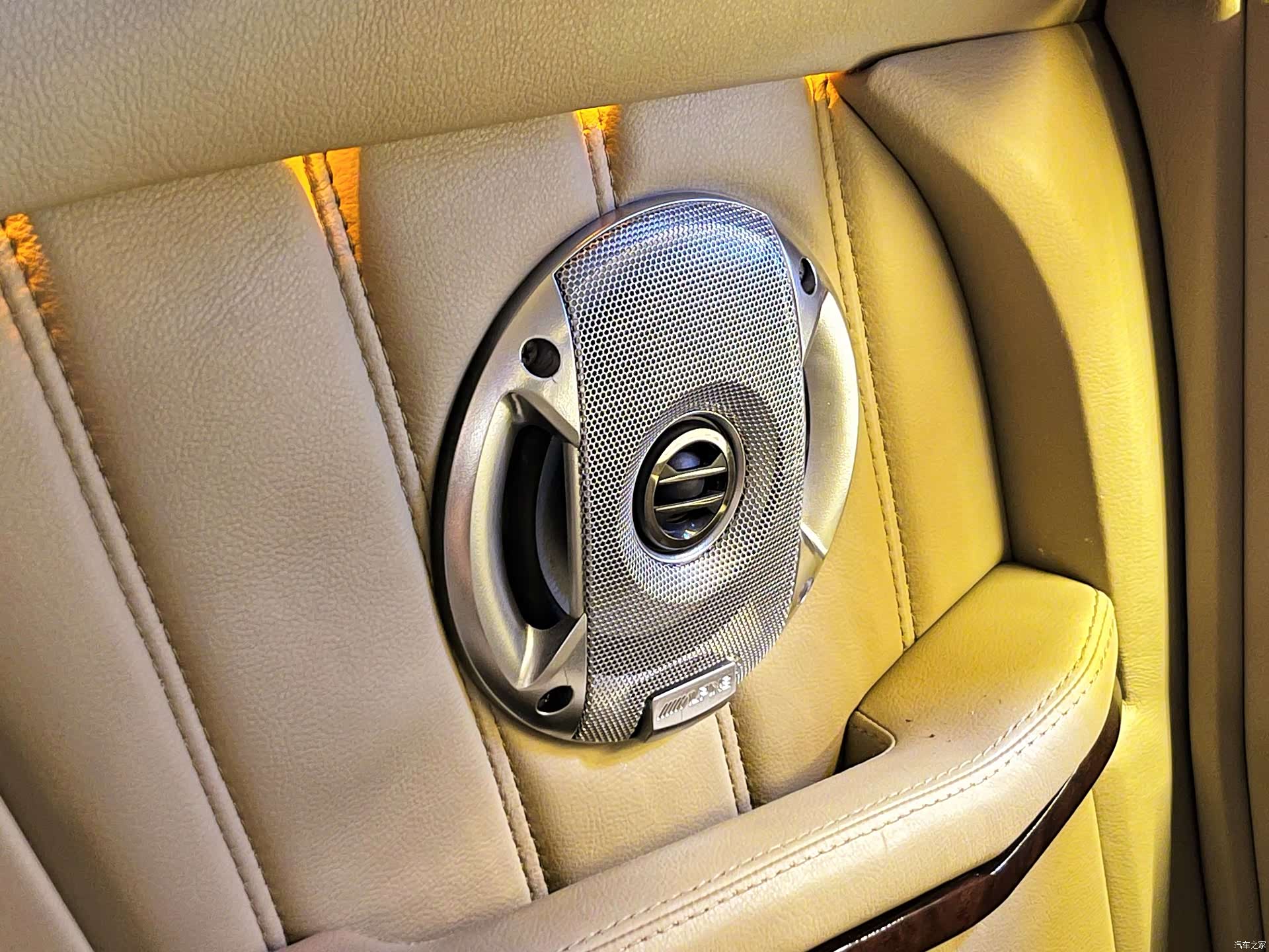 Mercedes-Benz E-Class, 2011 26