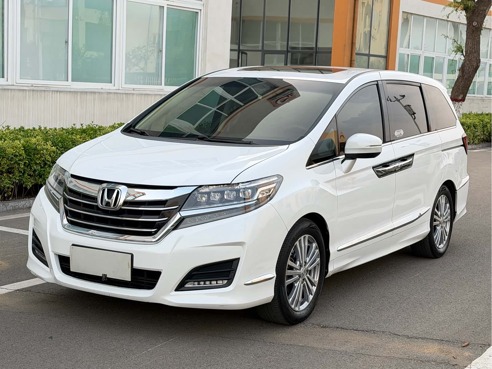 Honda Elysion, 2017 3