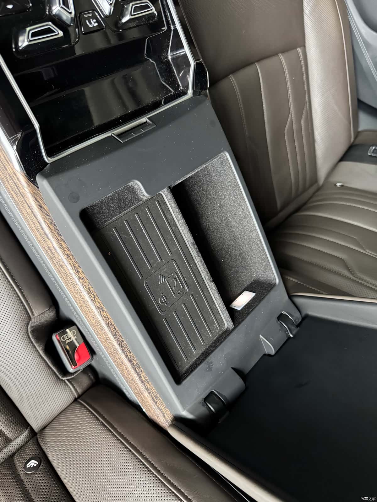 Audi A8L, 2021 30