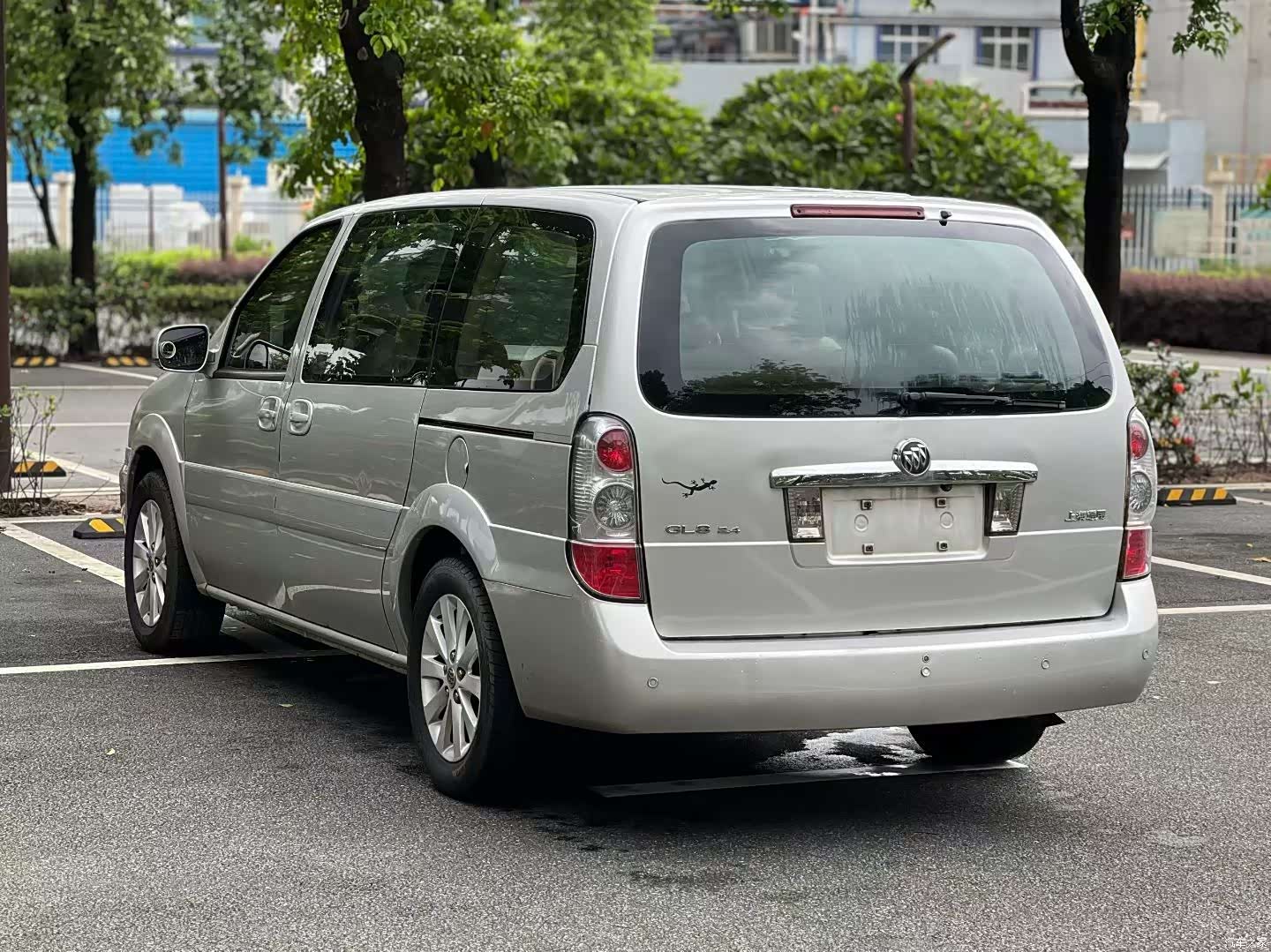 Buick GL8, 2013 6