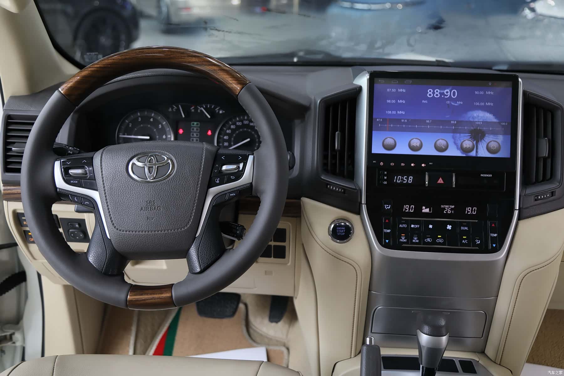 Toyota Land Cruiser, 2016 10