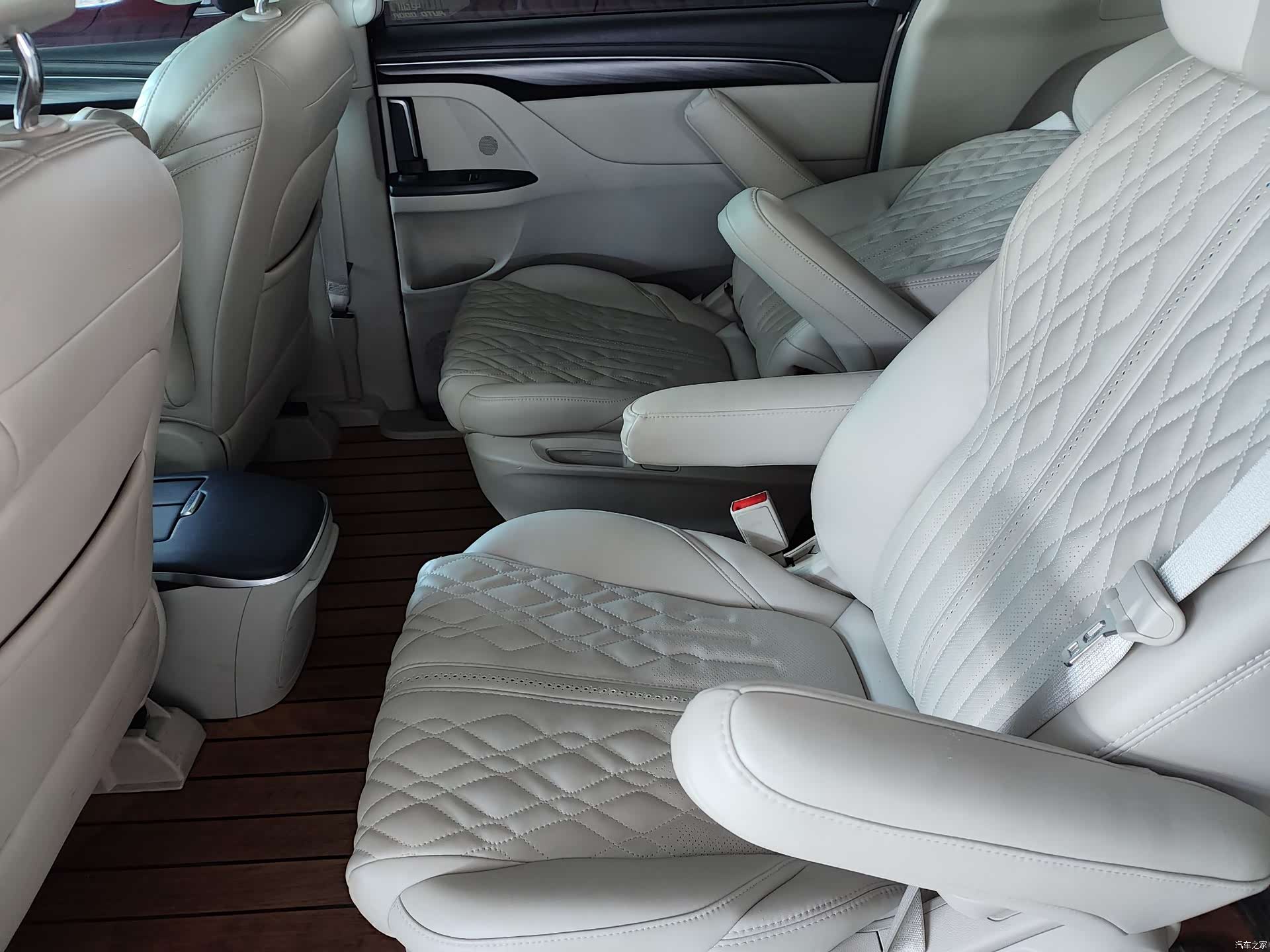 Buick GL8, 2022 11