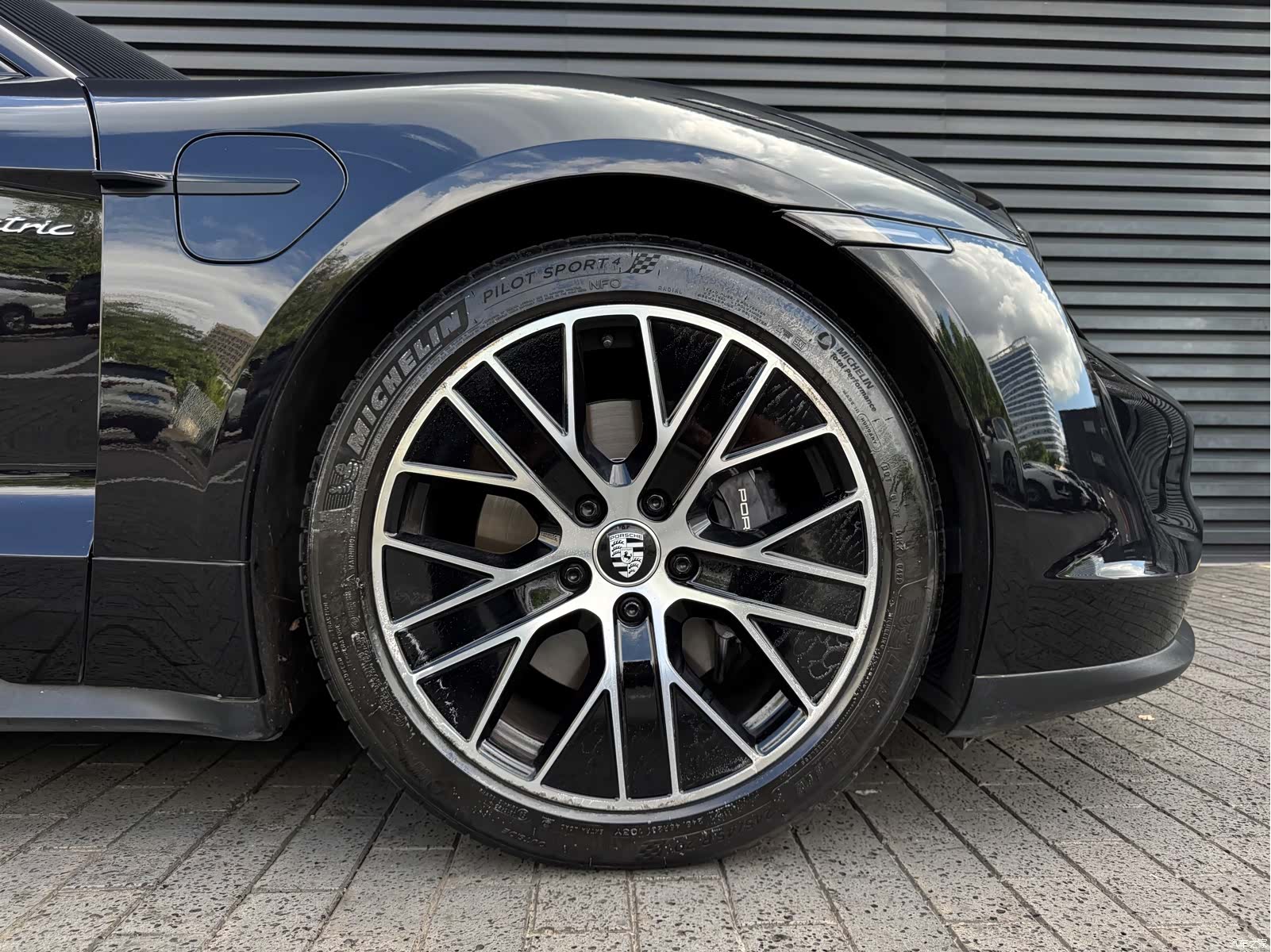 Porsche Taycan, 2022 8