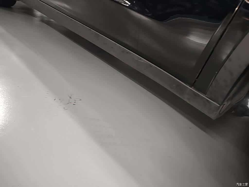 Tesla Model Y, 2023 21