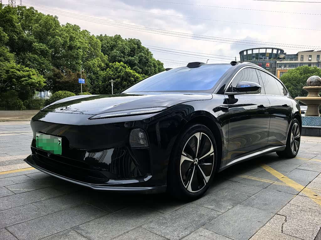 NIO ET5
