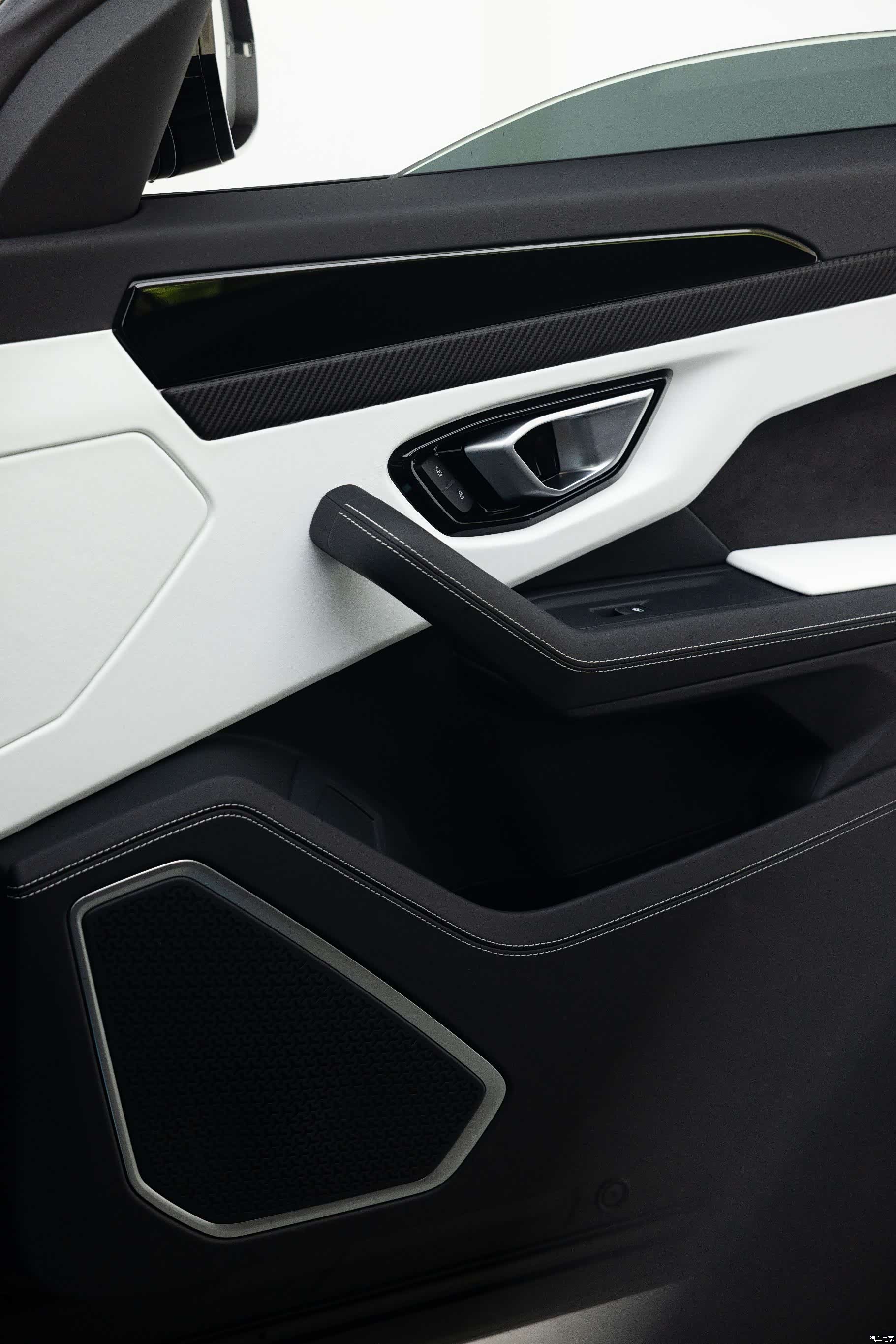 Lamborghini Urus, 2021 25