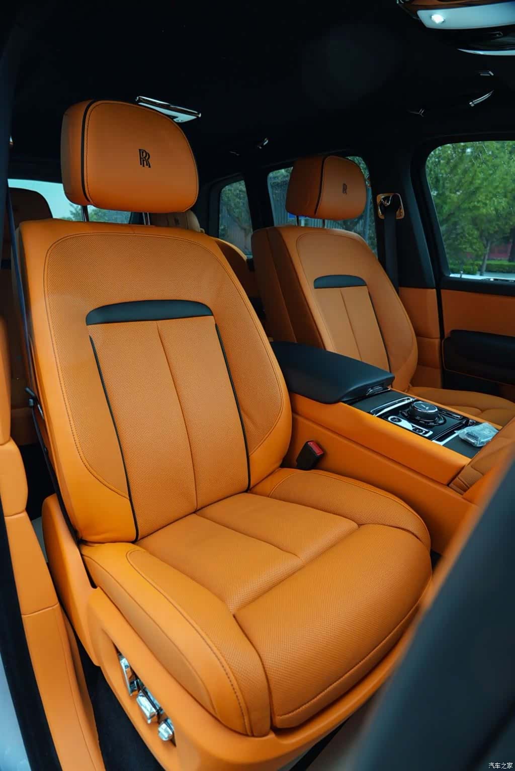 Rolls-Royce Cullinan, 2024 17