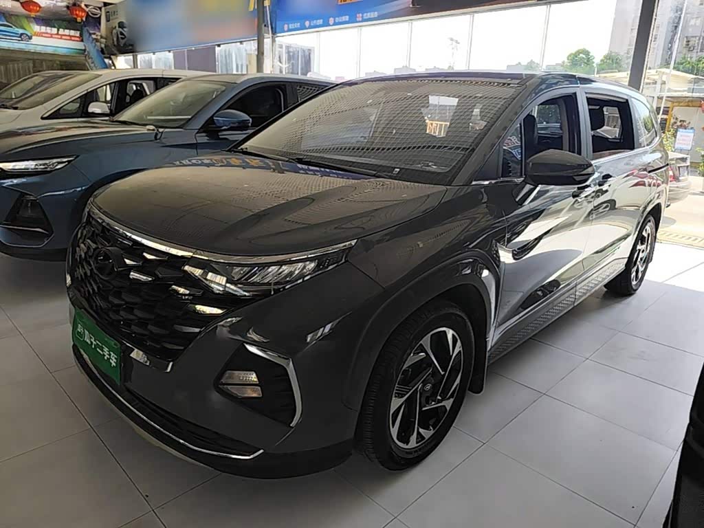 Hyundai Custo