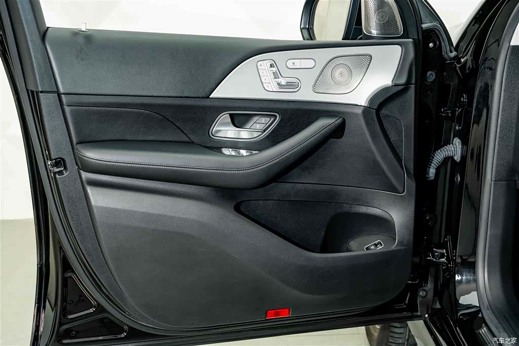 Mercedes-Benz GLE, 2023 18