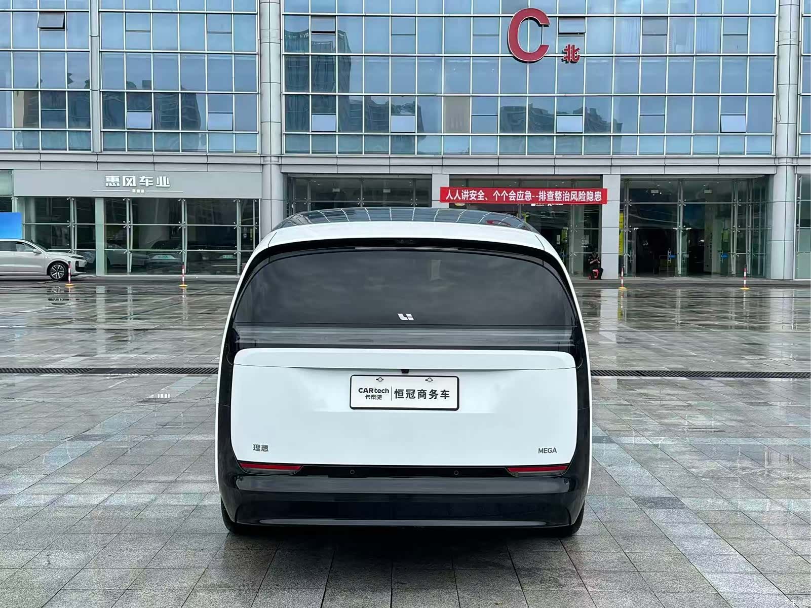 Li Auto MEGA, 2025 все фото