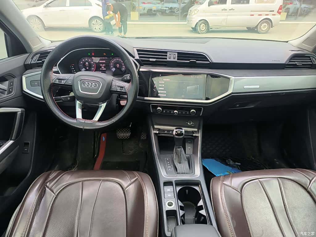 Audi Q3, 2022 10