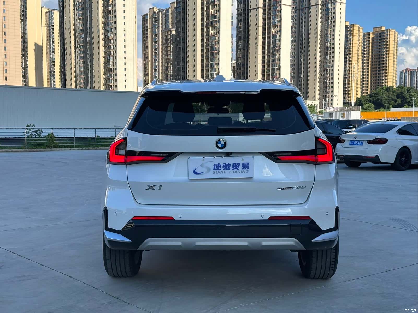 BMW X1, 2023 все фото
