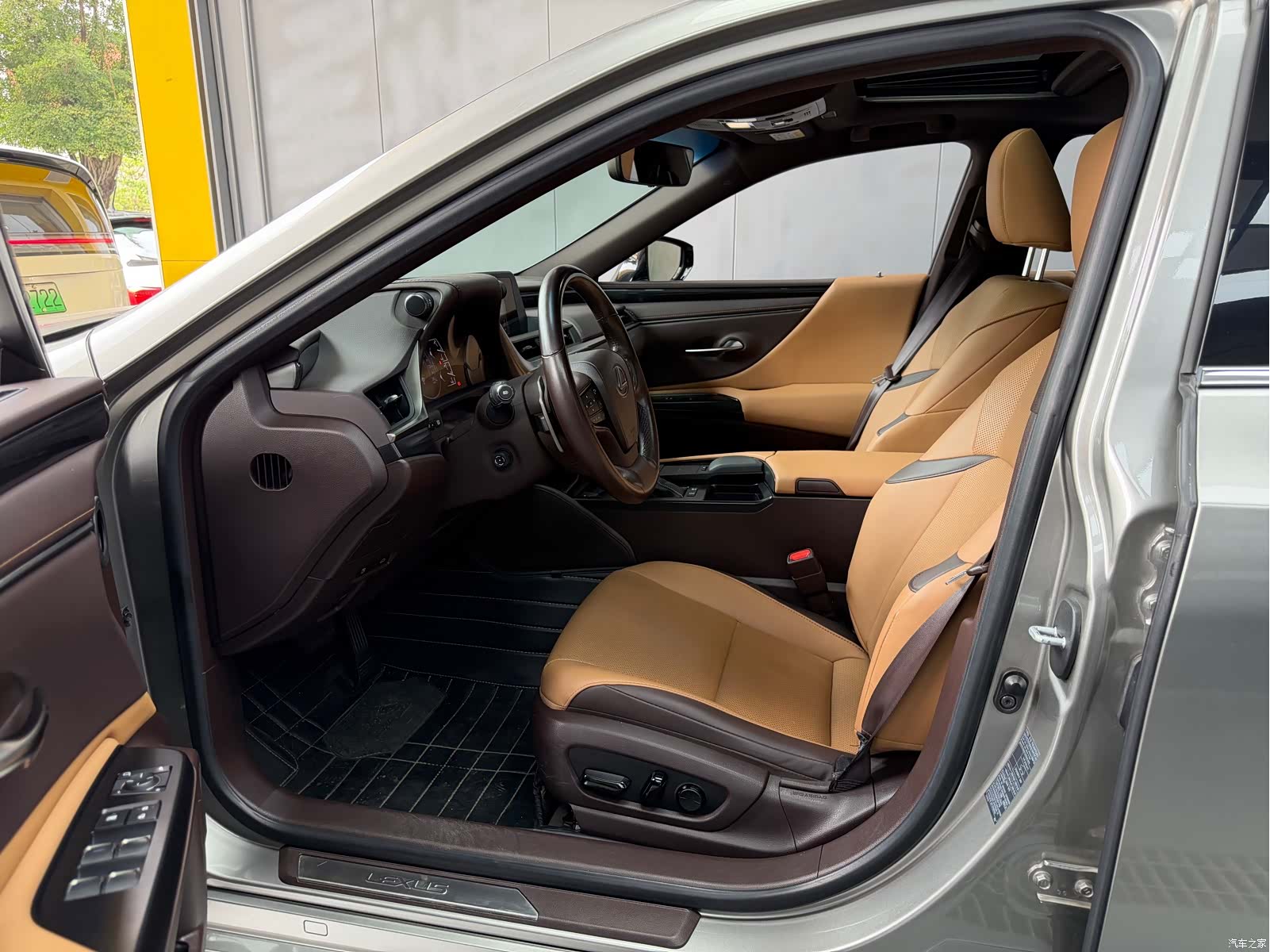 Lexus ES, 2021 6