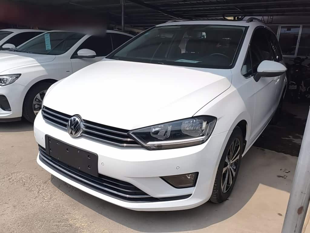 Volkswagen Golf·