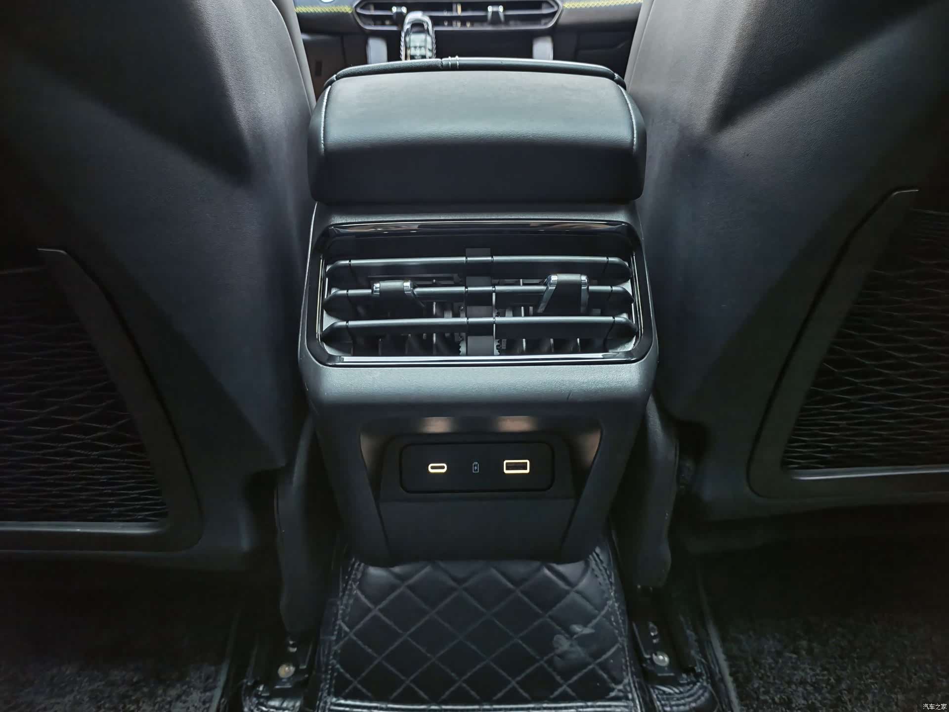 Lynk & Co 02, 2023 11