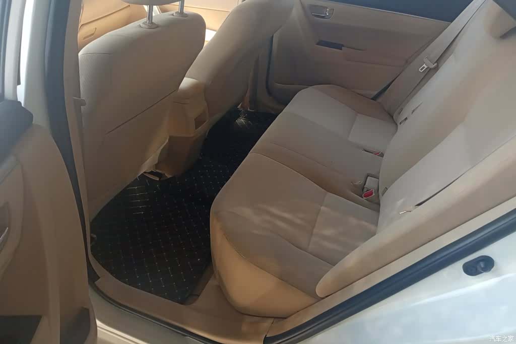 Toyota Corolla, 2016 11