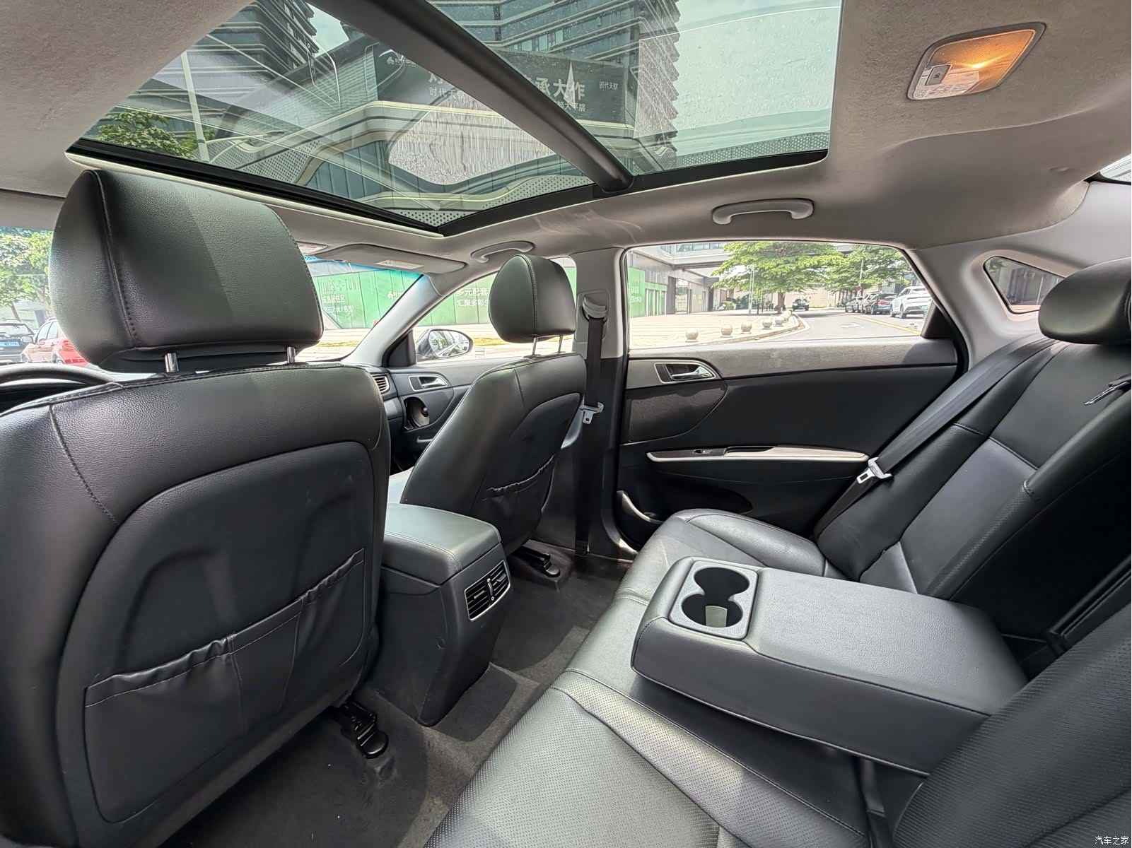 Hyundai GLS, 2016 10