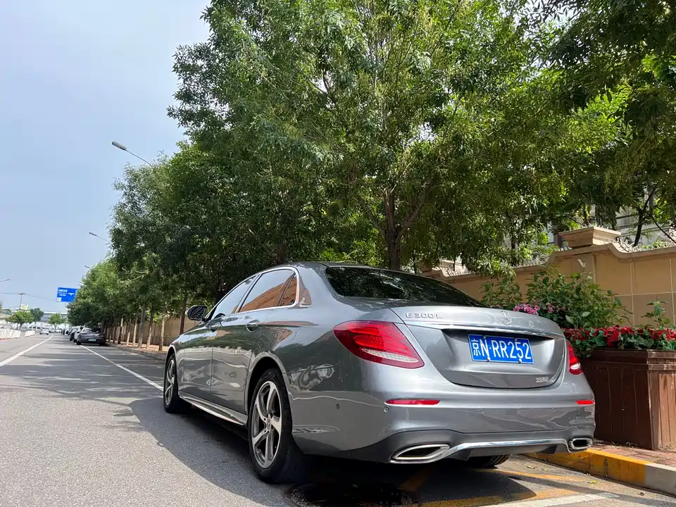 Mercedes-Benz E-class Mercedes-Benz E-class