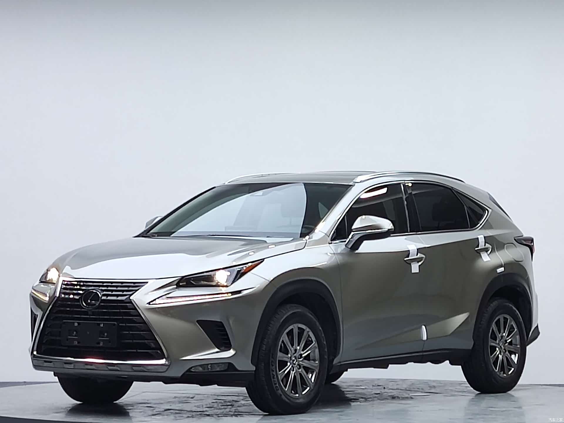 Lexus NX, 2021 2