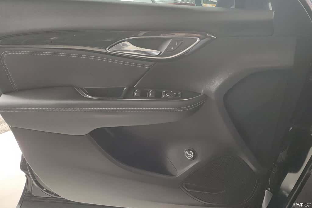 Buick Envision Plus, 2022 7