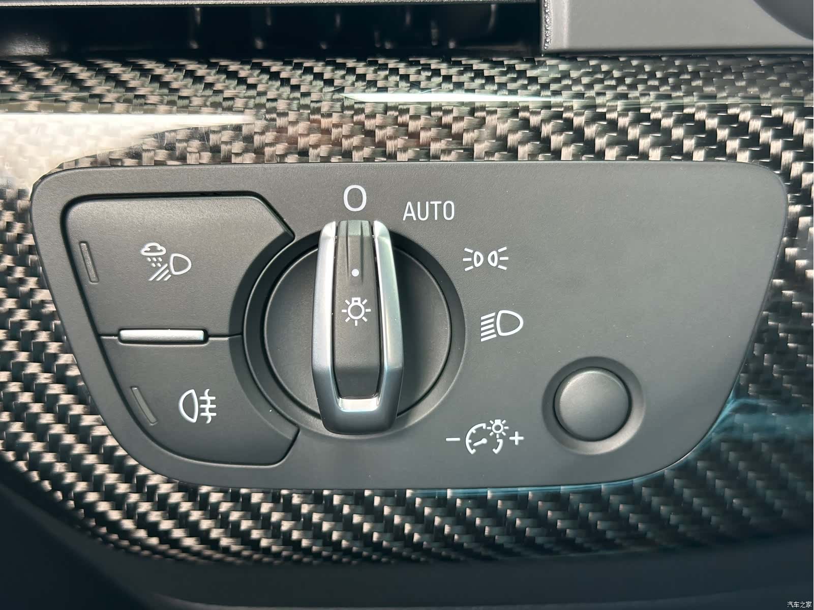 Audi A4L, 2022 23