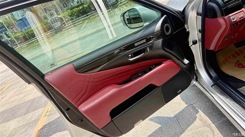 Lexus LS, 2009 12