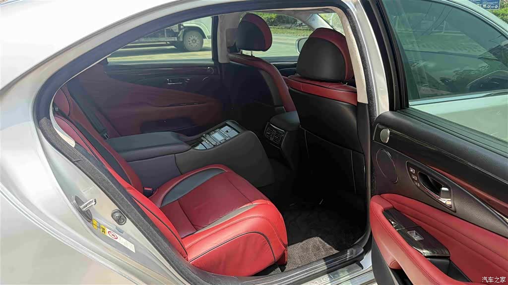 Lexus LS, 2009 18