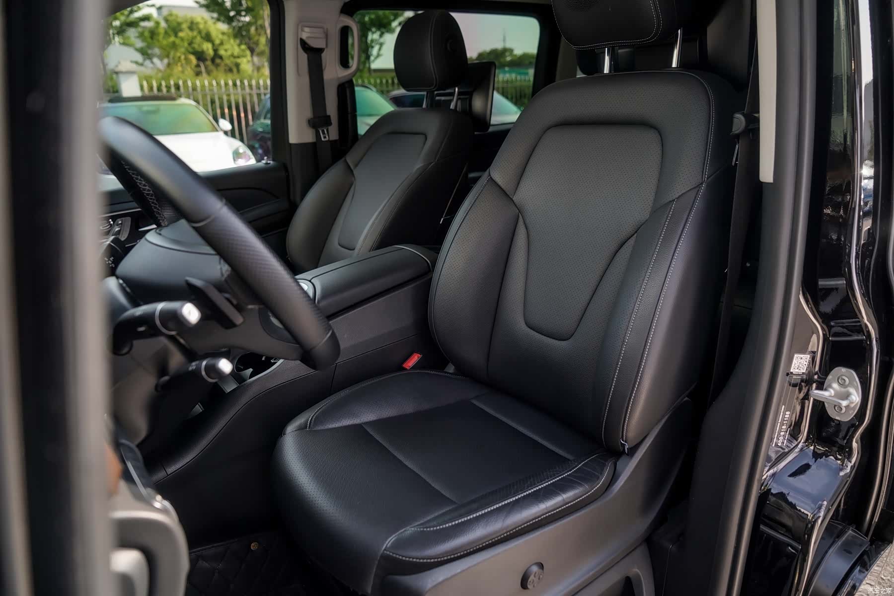 Mercedes-Benz V-Class, 2022 12