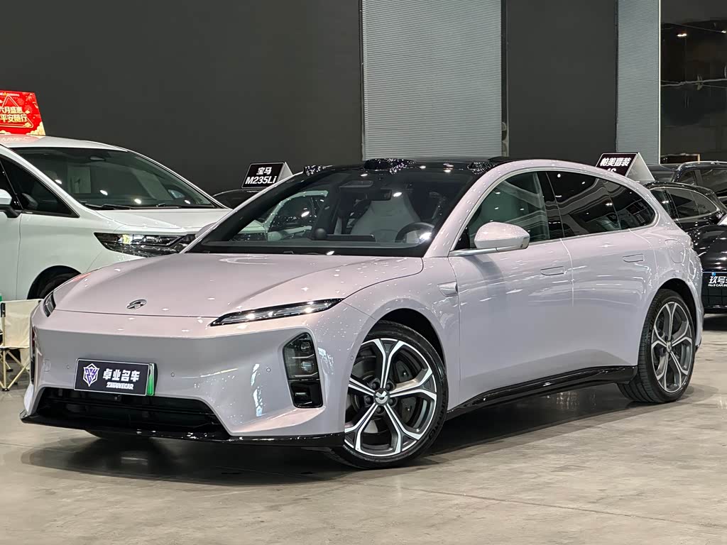 NIO ET5