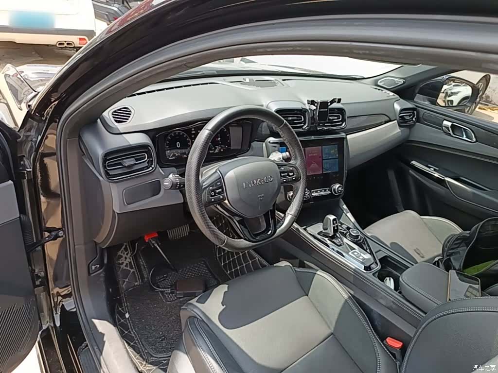 Lynk & Co 02, 2021 10