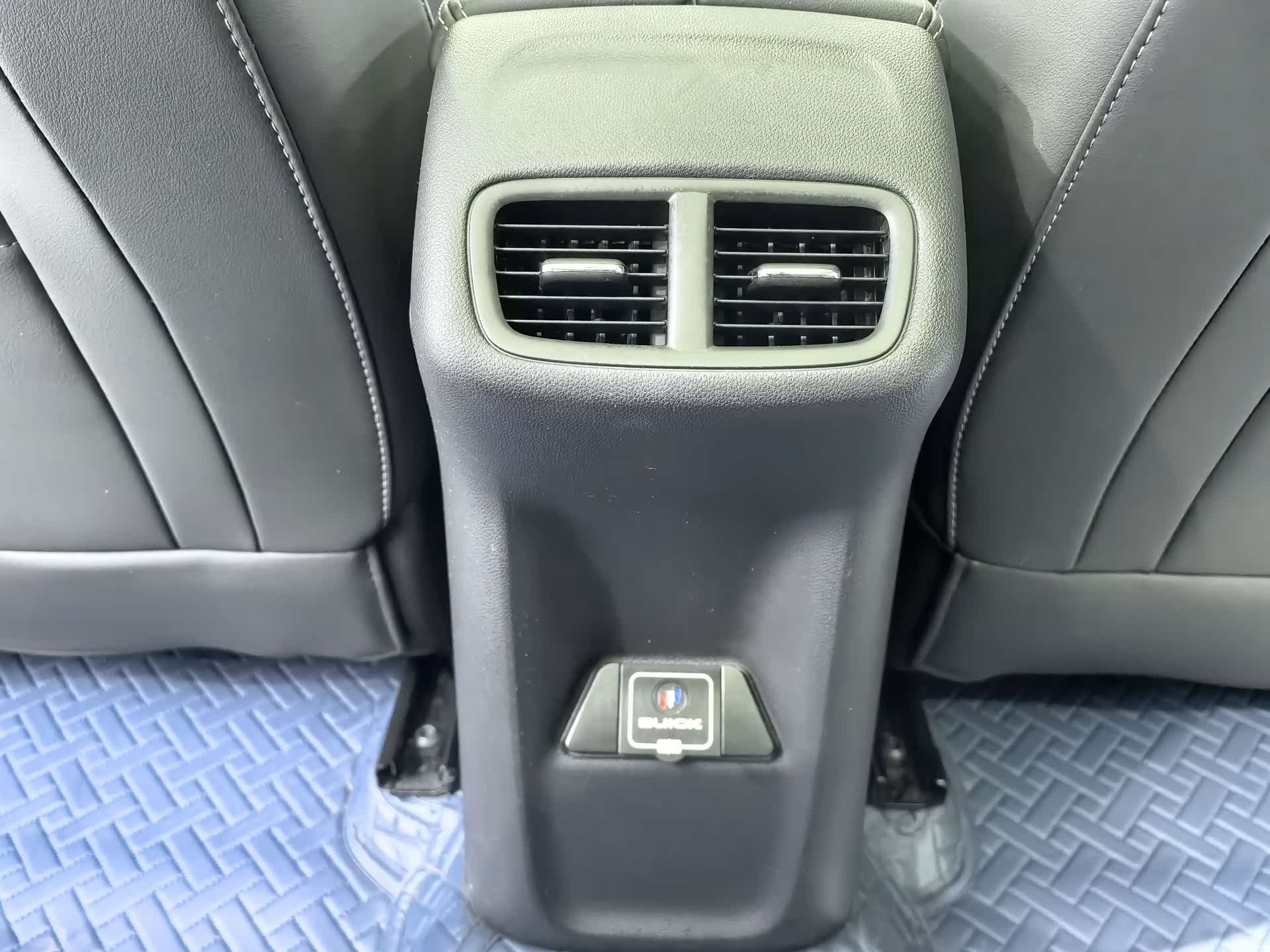 Buick Envision Plus, 2023 19
