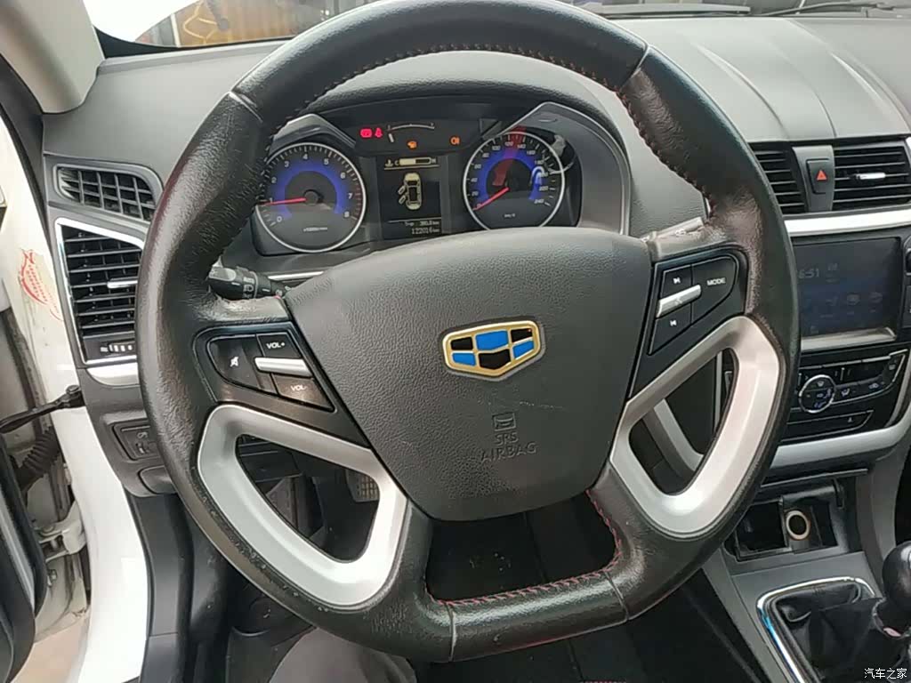 Geely Emgrand, 2015 11