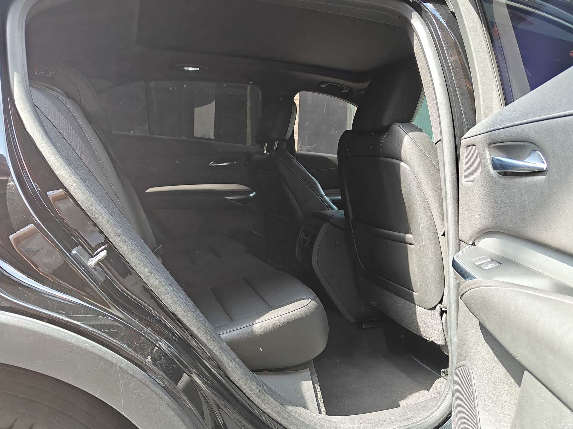Cadillac XT4, 2020 8
