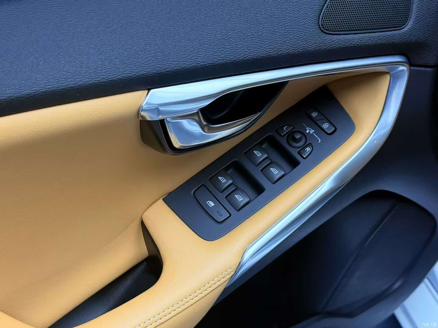 Volvo V40, 2016 8
