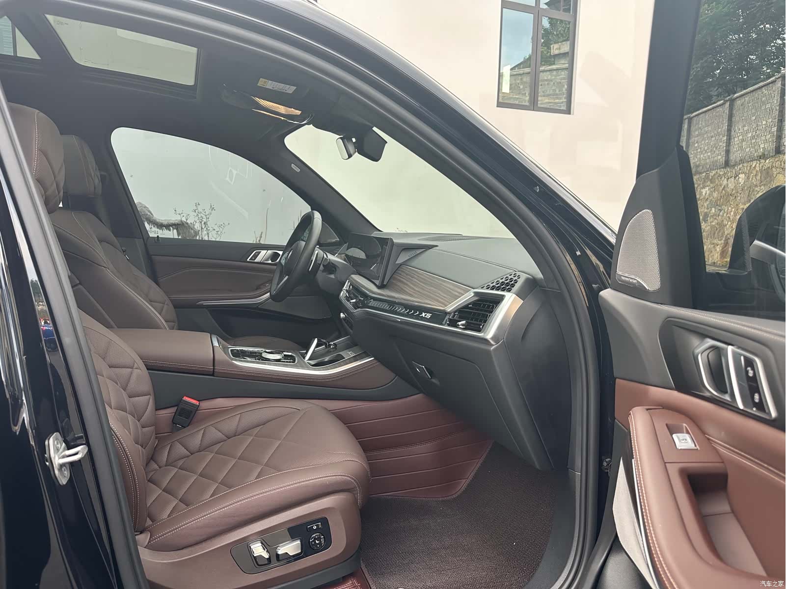 BMW X5, 2025 6
