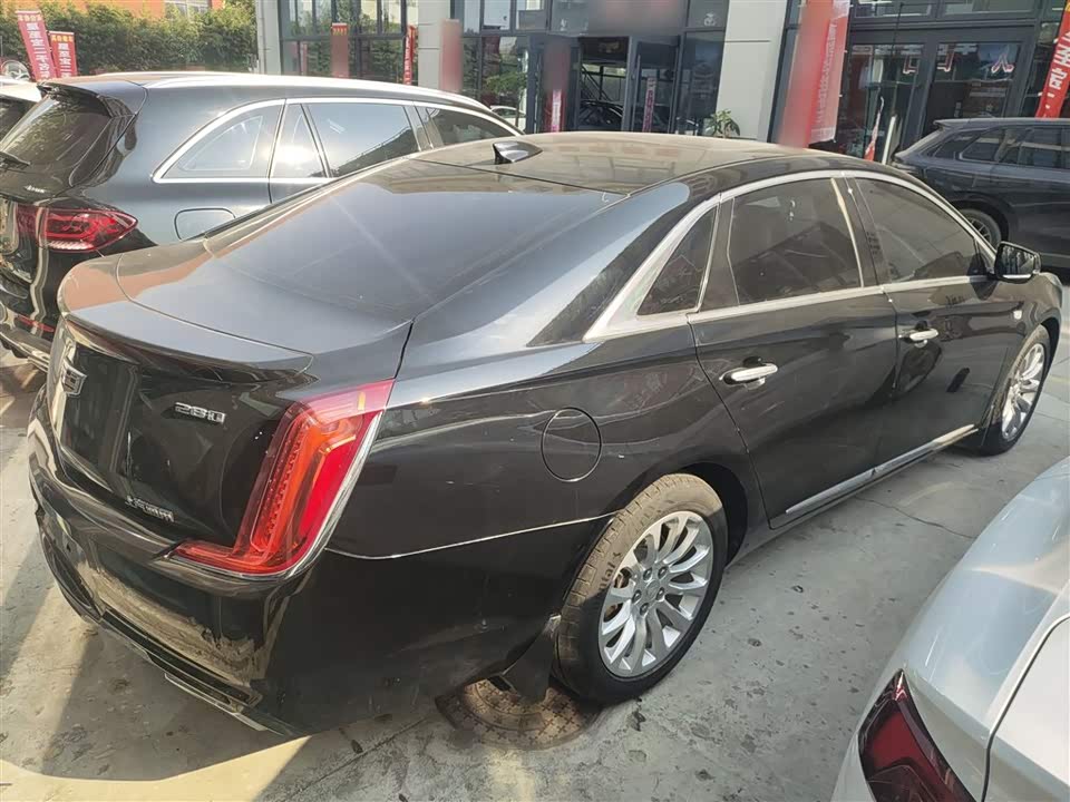 Cadillac XTS