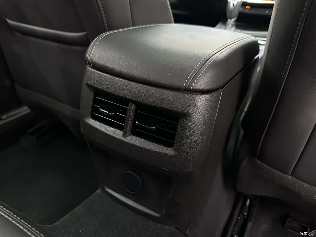 Cadillac CT4, 2023 26
