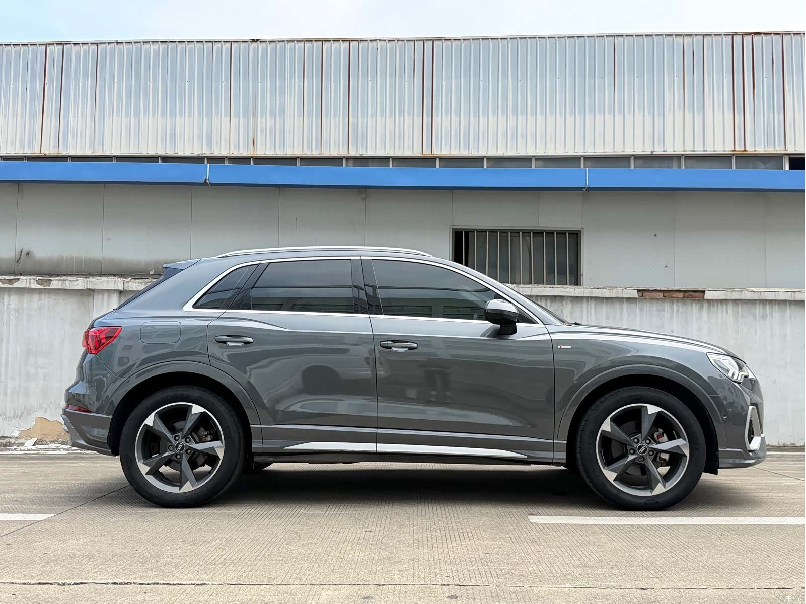 Audi Q3, 2022 8