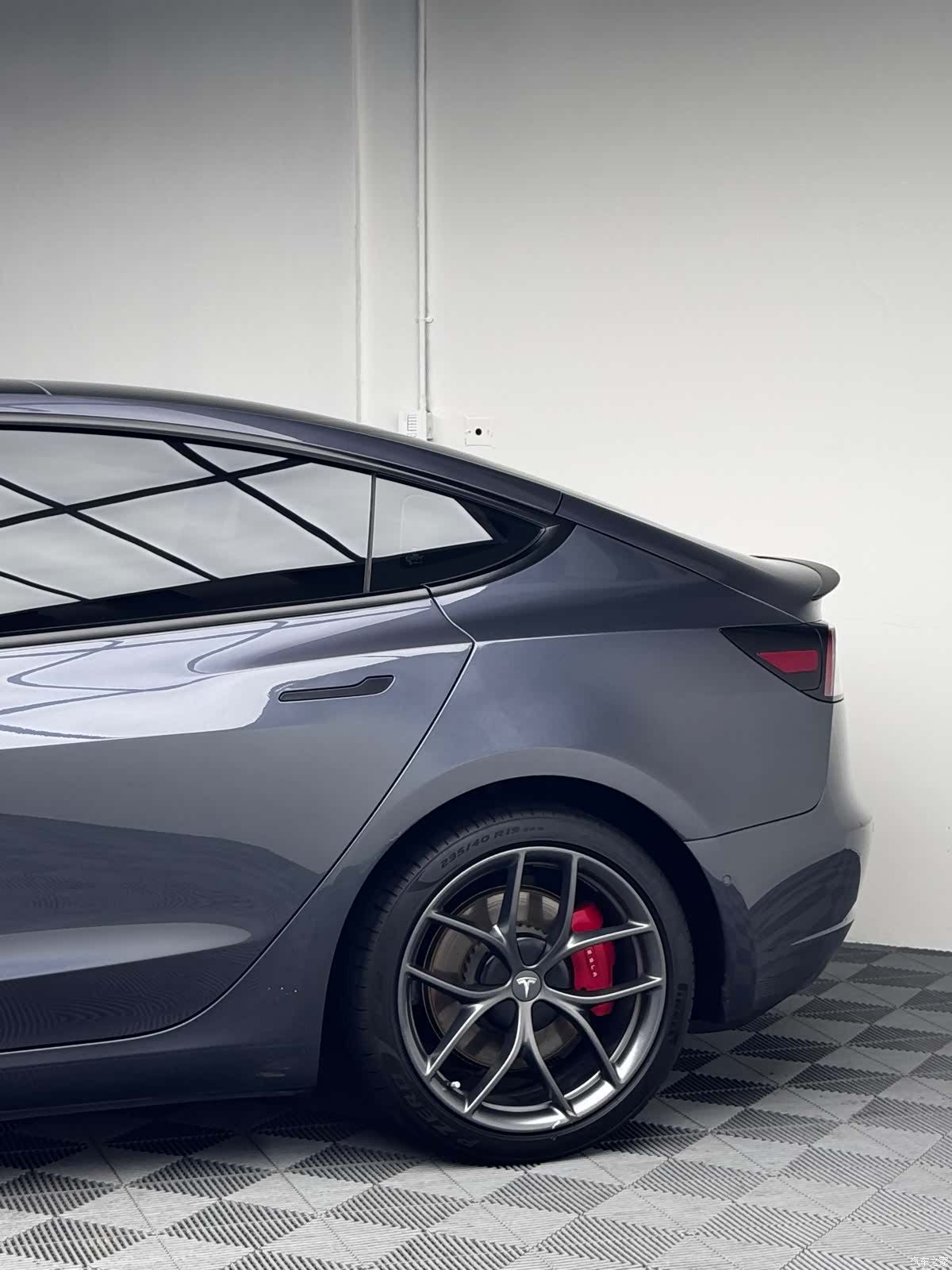 Tesla Model 3, 2021 все фото
