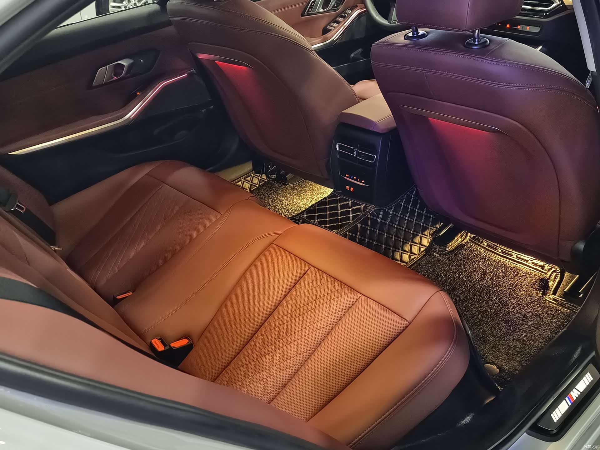 BMW 3 Series, 2023 все фото